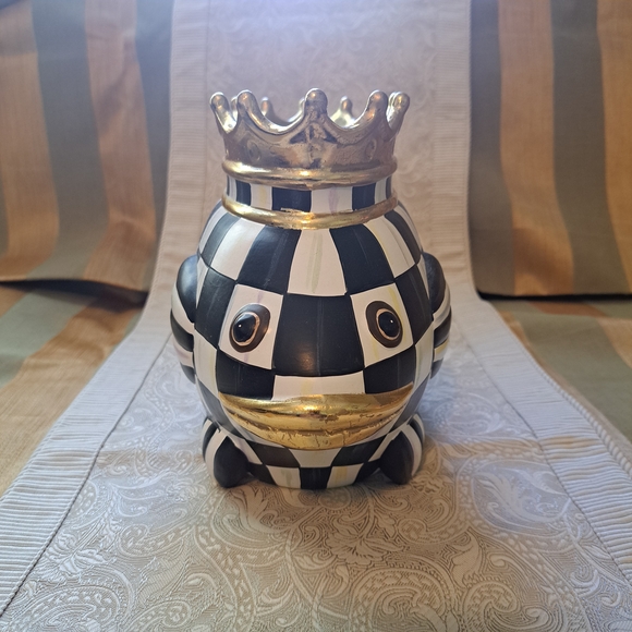 MacKenzie-Childs Black and White Checkered Crowned King Fish Planter - Picture 10 of 14